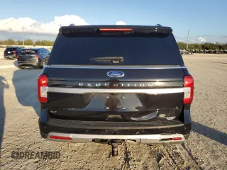 2024 Ford Expedition XLT with VIN 1FMJU1H84REA95604, listed as a Copart auction lot 86878914 with 4,977 mi miles and Salvage Title. Bid and sale history available at carsss.com. Image 6.