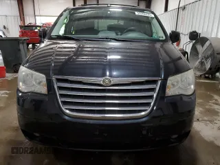 2009 Chrysler Town & Country Touring with VIN 2A8HR54139R512677, listed as a Copart auction lot 55506295 with 147,215 mi miles and Salvage Title. Bid and sale history available at DreamBid. Image 5.