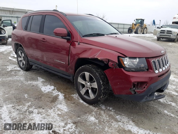 2016 Jeep Compass Latitude z VIN 1C4NJCEAXGD804721, wystawiony jako Copart lot #45760085 z przebiegiem 105 985 mil mil oraz Szkoda całkowita • Salvage title. Historia ofert i sprzedaży dostępna na DreamBid. Obrazek 4.