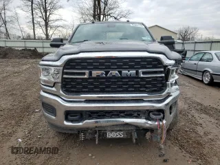 2022 Ram 2500 Big Horn z VIN 3C6UR5JL0NG239202, wystawiony jako Copart lot #53045565 z przebiegiem 64 839 mil mil oraz Szkoda całkowita • Salvage title. Historia ofert i sprzedaży dostępna na DreamBid. Obrazek 5.