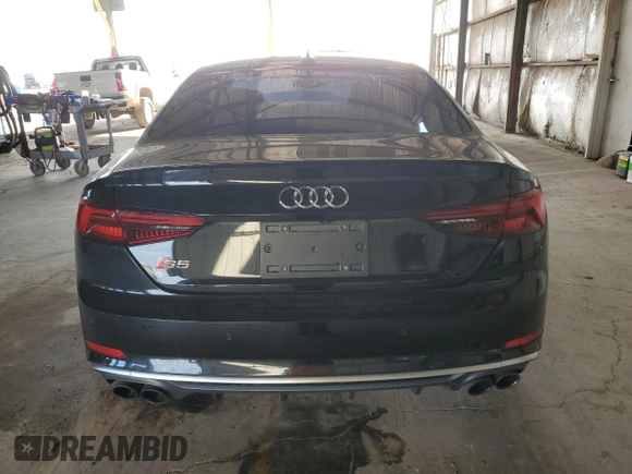 2018 Audi S5 Premium Plus z VIN WAUP4AF58JA021313, wystawiony jako Copart lot #49004615 z przebiegiem 40 551 mil mil oraz Czysty tytuł • Clean title. Historia ofert i sprzedaży dostępna na DreamBid. Obrazek 6.