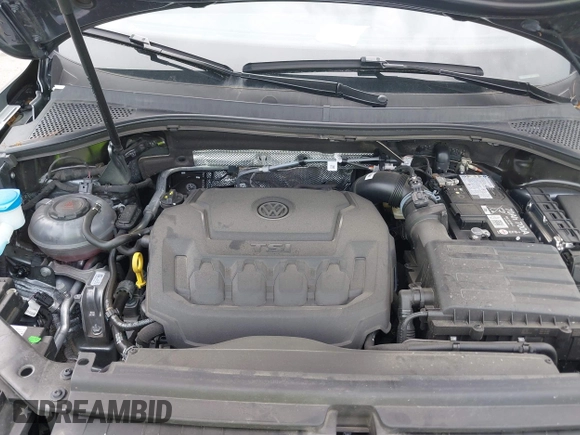 2024 Volkswagen Tiguan SE with VIN 3VV3B7AX8RM134486, listed as a IAAI auction lot 42095457 with 21,295 mi miles and . Bid and sale history available at DreamBid. Image 10.