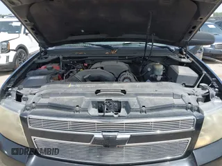 2007 Chevrolet Avalanche 3LT z VIN 3GNEC12017G152396, wystawiony jako IAAI lot #42261163 z przebiegiem Nie podano mil oraz . Historia ofert i sprzedaży dostępna na DreamBid. Obrazek 10.