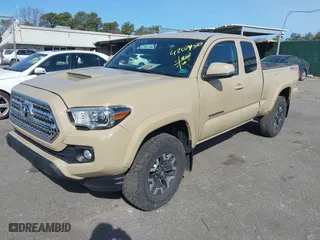 2017 Toyota Tacoma SR5 with VIN 5TFSZ5AN7HX056929, listed as a IAAI auction lot 42079525 with 82,619 mi miles. Bid and sale history available at carsss.com. Image 2.