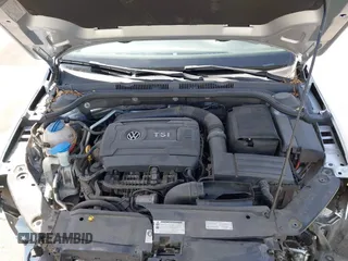 2015 Volkswagen Jetta SE z VIN 3VWD17AJ4FM336834, wystawiony jako IAAI lot #41953192 z przebiegiem 40 893 mil mil oraz . Historia ofert i sprzedaży dostępna na DreamBid. Obrazek 10.