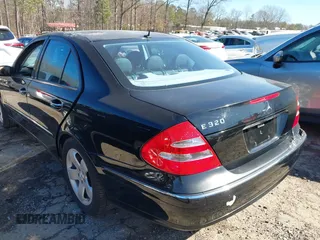 2005 Mercedes-Benz E-Class 3.2L with VIN WDBUF65J85A700806, listed as a IAAI auction lot 41585086 with 200,245 mi miles. Bid and sale history available at carsss.com. Image 3.