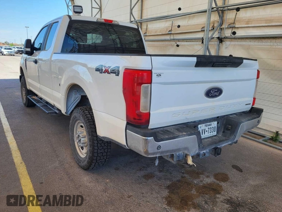2019 Ford F-250 XL with VIN 1FT7X2B64KEE42034, listed as a IAAI auction lot 42716725 with 170,756 mi miles and . Bid and sale history available at DreamBid. Image 18.