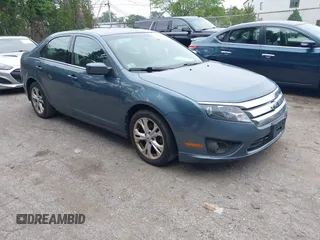 2012 Ford Fusion SE z VIN 3FAHP0HA1CR101103, wystawiony jako IAAI lot #42458053 z przebiegiem 241 624 mil mil oraz . Historia ofert i sprzedaży dostępna na DreamBid. Obrazek 1.