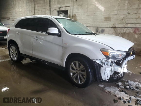 2015 Mitsubishi Outlander Sport ES with VIN 4A4AR3AU9FE041132, listed as a Copart auction lot 48066995 with 69,996 mi miles and Salvage Title. Bid and sale history available at carsss.com. Image 4.