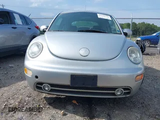 2002 Volkswagen Beetle GLS with VIN 3VWCB21C52M446668, listed as a IAAI auction lot 42510792 with 205,712 mi miles and . Bid and sale history available at DreamBid. Image 6.