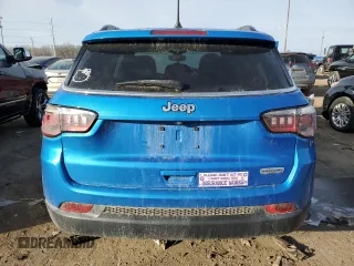 2018 Jeep Compass Latitude with VIN 3C4NJCBB0JT240818, listed as a Copart auction lot 47291675 with 64,679 mi miles and Salvage Title. Bid and sale history available at carsss.com. Image 6.