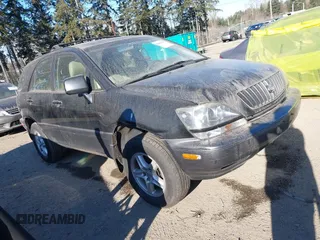 2000 Lexus RX 300 with VIN JT6GF10U6Y0047977, listed as a IAAI auction lot 41454132 with 117,947 mi miles. Bid and sale history available at carsss.com. Image 1.