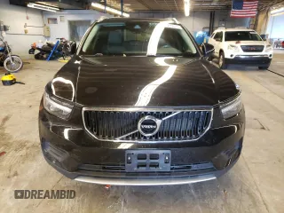 2019 Volvo XC40 Momentum with VIN YV4162XZ2K2009550, listed as a Copart auction lot 62205663 with 61,363 mi miles. Bid and sale history available at carsss.com. Image 5.