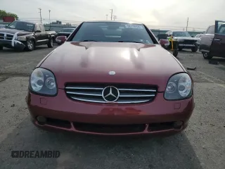 2001 Mercedes-Benz SLK 230/320 z VIN WDBKK65F71F177838, wystawiony jako Copart lot #58118125 z przebiegiem 156 970 mil mil oraz Szkody całkowita. Historia ofert i sprzedaży dostępna na DreamBid. Obrazek 5.