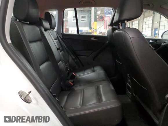 2016 Volkswagen Tiguan SE with VIN WVGBV7AX4GW607732, listed as a Copart auction lot 49350585 with 135,051 mi miles and Salvage Title. Bid and sale history available at DreamBid. Image 11.