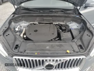 2023 Volvo XC90 Plus z VIN YV40621N9P1927309, wystawiony jako Copart lot #48553595 z przebiegiem 11 876 mil mil oraz Szkoda całkowita • Salvage title. Historia ofert i sprzedaży dostępna na DreamBid. Obrazek 12.