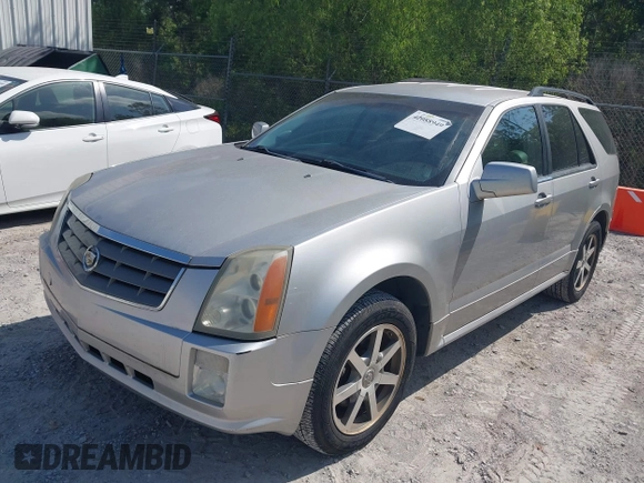 2004 Cadillac SRX with VIN 1GYEE63A840185428, listed as a IAAI auction lot 42088949 with 207,821 mi miles. Bid and sale history available at carsss.com. Image 2.