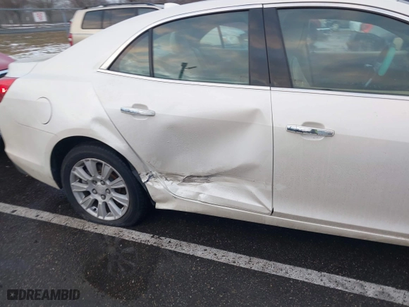 2013 Chevrolet Malibu LTZ with VIN 1G11J5SX7DF208901, listed as a IAAI auction lot 41187677 with 174,734 mi miles. Bid and sale history available at carsss.com. Image 6.