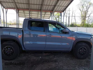 2022 Nissan Frontier SV z VIN 1N6ED1EK5NN685565, wystawiony jako IAAI lot #42091479 z przebiegiem 61 914 mil mil oraz . Historia ofert i sprzedaży dostępna na DreamBid. Obrazek 14.