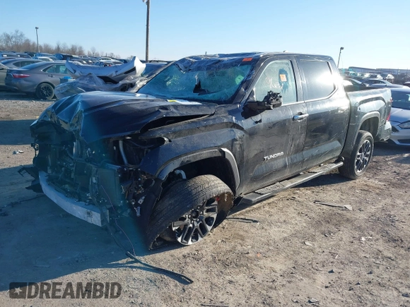 2024 Toyota Tundra Limited z VIN 5TFJA5DB2RX153316, wystawiony jako IAAI lot #41759602 z przebiegiem 19 592 mil mil oraz . Historia ofert i sprzedaży dostępna na DreamBid. Obrazek 16.