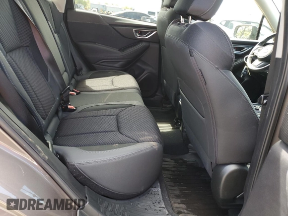 2024 Subaru Forester Premium z VIN JF2SKACC6RH463419, wystawiony jako Copart lot #55591345 z przebiegiem 4 930 mil mil oraz Szkoda całkowita • Salvage title. Historia ofert i sprzedaży dostępna na DreamBid. Obrazek 11.