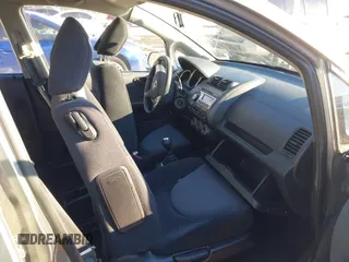 2007 Honda Fit Sport with VIN JHMGD37647S064795, listed as a IAAI auction lot 41299330 with 71,493 mi miles. Bid and sale history available at carsss.com. Image 5.