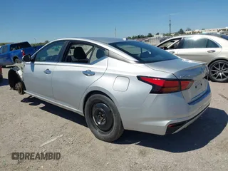 2022 Nissan Altima SV with VIN 1N4BL4DV9NN395888, listed as a IAAI auction lot 41842862 with 36,817 mi miles and . Bid and sale history available at carsss.com. Image 3.