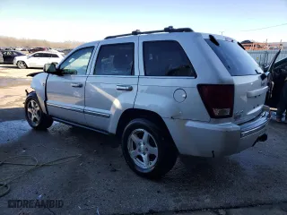 2007 Jeep Grand Cherokee Limited with VIN 1J8HR58287C589747, listed as a Copart auction lot 42752915 with 106,900 mi miles and Salvage Title. Bid and sale history available at carsss.com. Image 2.
