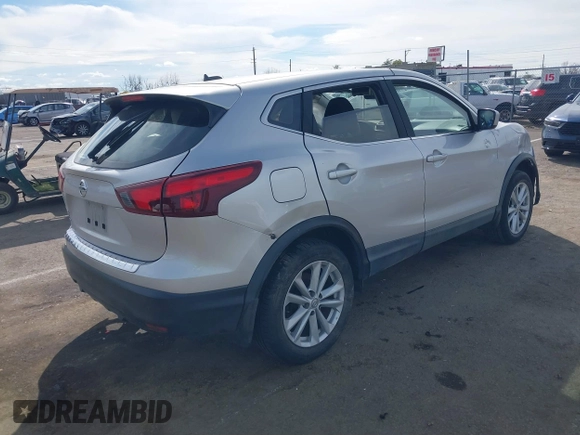 2017 Nissan Rogue S z VIN JN1BJ1CP5HW022009, wystawiony jako IAAI lot #41627266 z przebiegiem 120 966 mil mil oraz . Historia ofert i sprzedaży dostępna na DreamBid. Obrazek 4.
