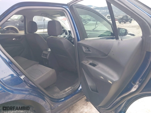 2022 Chevrolet Equinox LT with VIN 3GNAXUEV1NS222176, listed as a IAAI auction lot 41568536 with 10,278 mi miles. Bid and sale history available at carsss.com. Image 8.