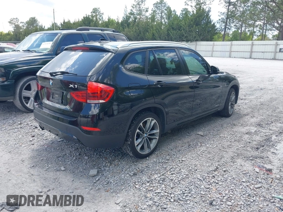 2013 BMW X1 28i z VIN WBAVM1C55DVW46454, wystawiony jako IAAI lot #41985498 z przebiegiem 176 435 mil mil oraz . Historia ofert i sprzedaży dostępna na DreamBid. Obrazek 4.