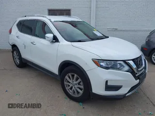 2020 Nissan Rogue S with VIN JN8AT2MT4LW011679, listed as a IAAI auction lot 41698155 with 135,543 mi miles. Bid and sale history available at carsss.com. Image 1.