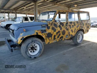 1974 Toyota Land Cruiser z VIN FJ5546419, wystawiony jako Copart lot #48010795 z przebiegiem 85 596 mil mil oraz Czysty tytuł • Clean title. Historia ofert i sprzedaży dostępna na DreamBid. Obrazek 1.