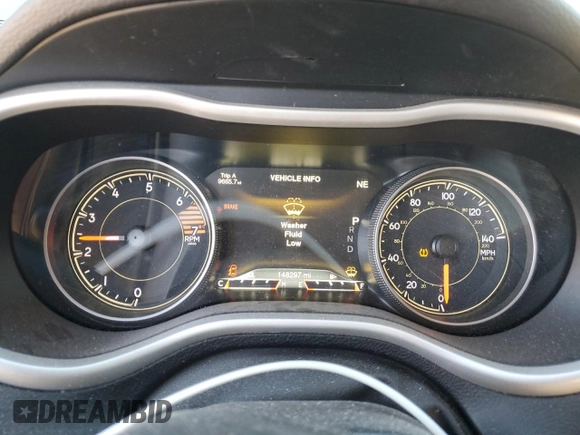 2017 Jeep Cherokee Limited с VIN 1C4PJMDB8HW520857, выставлен на аукционе Copart как лот 53662425 с пробегом 148 297 миль миль и Списание • Salvage title. История ставок и продаж доступна на DreamBid. Изображение 9.