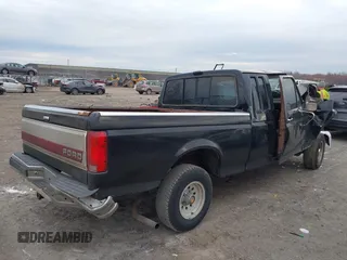 1990 Ford F-150 with VIN 1FTEX15NXLKB49682, listed as a IAAI auction lot 41898579 with 32,935 mi miles and . Bid and sale history available at DreamBid. Image 4.