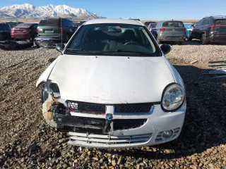 2004 Dodge Neon SE z VIN 1B3ES26C34D507083, wystawiony jako Copart lot #42004445 z przebiegiem 114 819 mil mil oraz Szkoda całkowita • Salvage title. Historia ofert i sprzedaży dostępna na DreamBid. Obrazek 5.