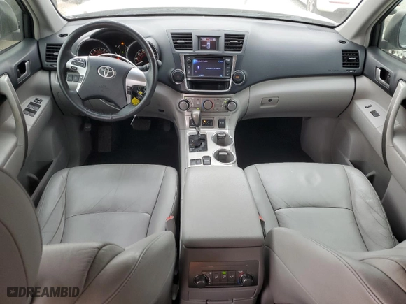 2013 Toyota Highlander with VIN 5TDZK3EH0DS102080, listed as a Copart auction lot 47295035 with 140,509 mi miles and Salvage Title. Bid and sale history available at carsss.com. Image 8.