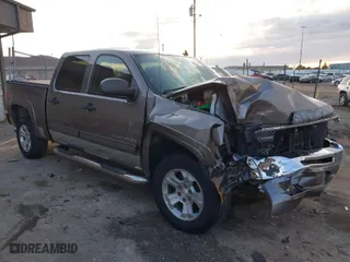 2012 Chevrolet Silverado 1500 LT with VIN 1GCPKSE71CF214751, listed as a IAAI auction lot 41748933 with 175,063 mi miles. Bid and sale history available at carsss.com. Image 1.