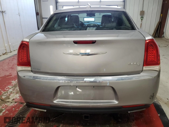 2017 Chrysler 300 C with VIN 2C3CCAEG2HH570965, listed as a Copart auction lot 42235735 with 106,514 mi miles and Clean Title. Bid and sale history available at DreamBid. Image 6.