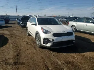 2022 Kia Niro Touring SE with VIN KNDCC3LC7N5518757, listed as a Copart auction lot 77995554 with 28,842 mi miles and Salvage Title. Bid and sale history available at carsss.com. Image 10.