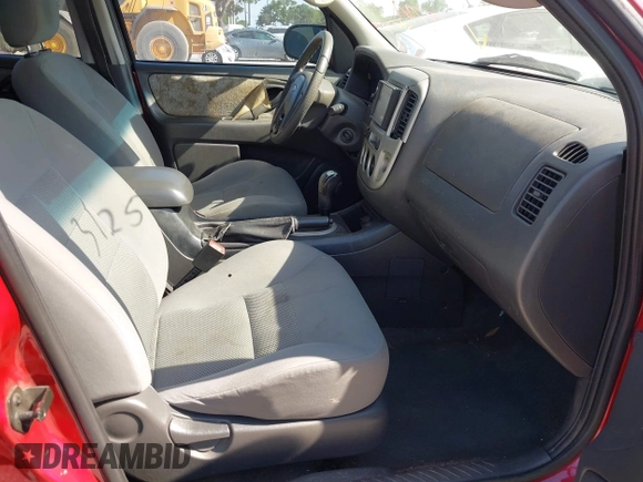 2007 Ford Escape XLT with VIN 1FMYU03197KA34105, listed as a IAAI auction lot 41888661 with 174,717 mi miles and . Bid and sale history available at DreamBid. Image 5.