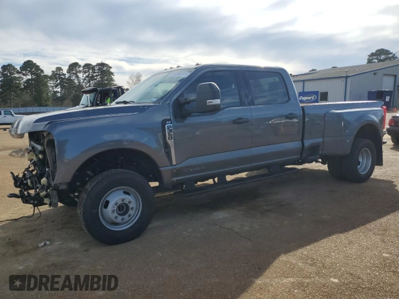 2024 Ford F-350 XL with VIN 1FT8W3DT7REE03092, listed as a Copart auction lot 47180275 with 22,381 mi miles and Clean title. Bid and sale history available at DreamBid. Image 1.