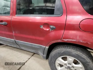 2005 Ford Escape XLT with VIN 1FMYU93175KD62706, listed as a Copart auction lot 44942134 with 0 mi miles and Salvage Title. Bid and sale history available at carsss.com. Image 9.