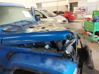 2021 Jeep Gladiator Sport S with VIN 1C6JJTAG2ML575727, listed as a IAAI auction lot 41382704 with 1 mi miles. Bid and sale history available at carsss.com. Image 15.