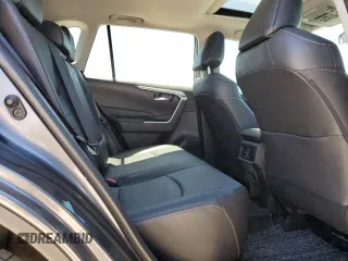 2020 Toyota RAV4 XLE Premium with VIN 2T3C1RFV6LC042773, listed as a Copart auction lot 52032925 with 69,983 mi miles and Salvage Title. Bid and sale history available at carsss.com. Image 11.