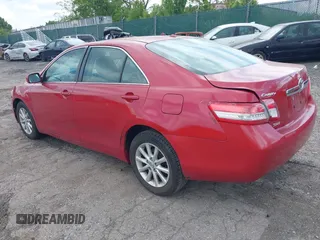 2011 Toyota Camry LE z VIN 4T1BF3EK3BU117758, wystawiony jako IAAI lot #42167163 z przebiegiem Nie podano mil oraz . Historia ofert i sprzedaży dostępna na DreamBid. Obrazek 3.