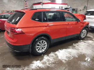 2018 Volkswagen Tiguan S with VIN 3VV1B7AX6JM081850, listed as a IAAI auction lot 41607896 with 101,068 mi miles. Bid and sale history available at carsss.com. Image 4.