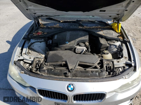 2015 BMW 3 Series 328i с VIN WBA3A5G57FNS87497, выставлен на аукционе Copart как лот 51650655 с пробегом 94 035 миль миль и Чистый • Clean title. История ставок и продаж доступна на DreamBid. Изображение 11.