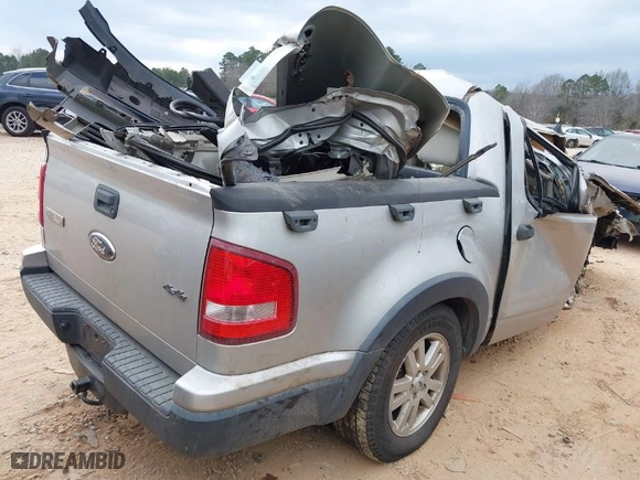 2007 Ford Explorer Sport Trac XLT with VIN 1FMEU51K47UA46453, listed as a IAAI auction lot 41463831 with 267,089 mi miles. Bid and sale history available at carsss.com. Image 4.
