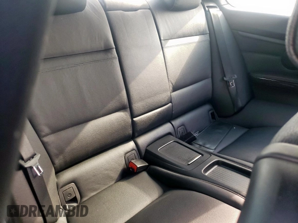 2011 BMW 3 Series 328i с VIN WBAKE5C50BE573630, выставлен на аукционе Copart как лот 59906525 с пробегом 54 717 миль миль и Списание • Salvage title. История ставок и продаж доступна на DreamBid. Изображение 10.